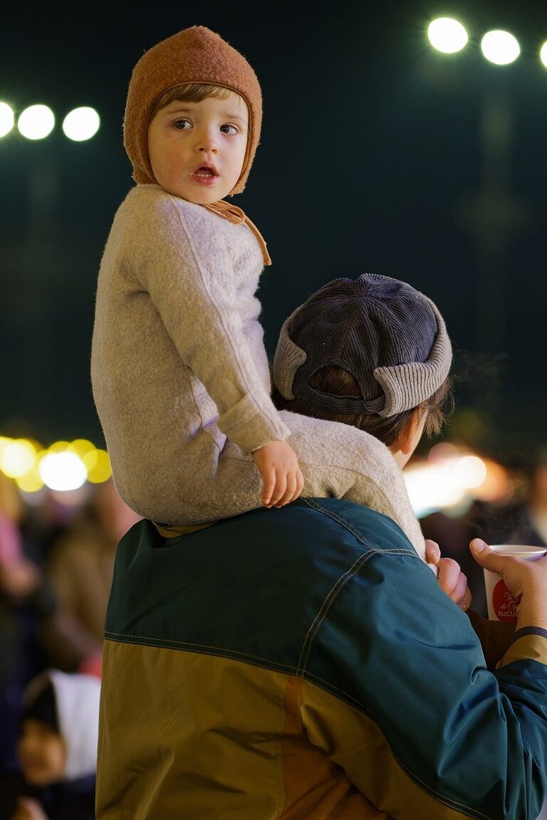 child, kid, dad-8425693.jpg